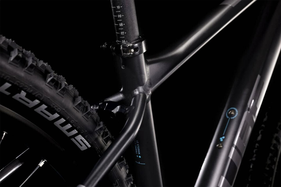 Cube Aim Race 29 Black N Azure 2022