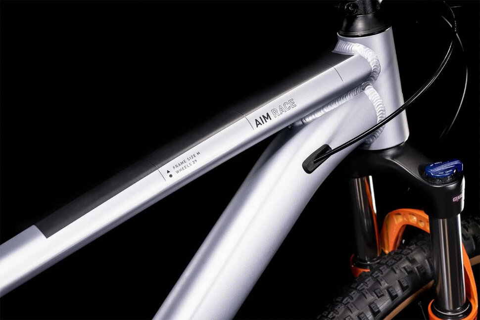 Bicicleta cube aim race sales