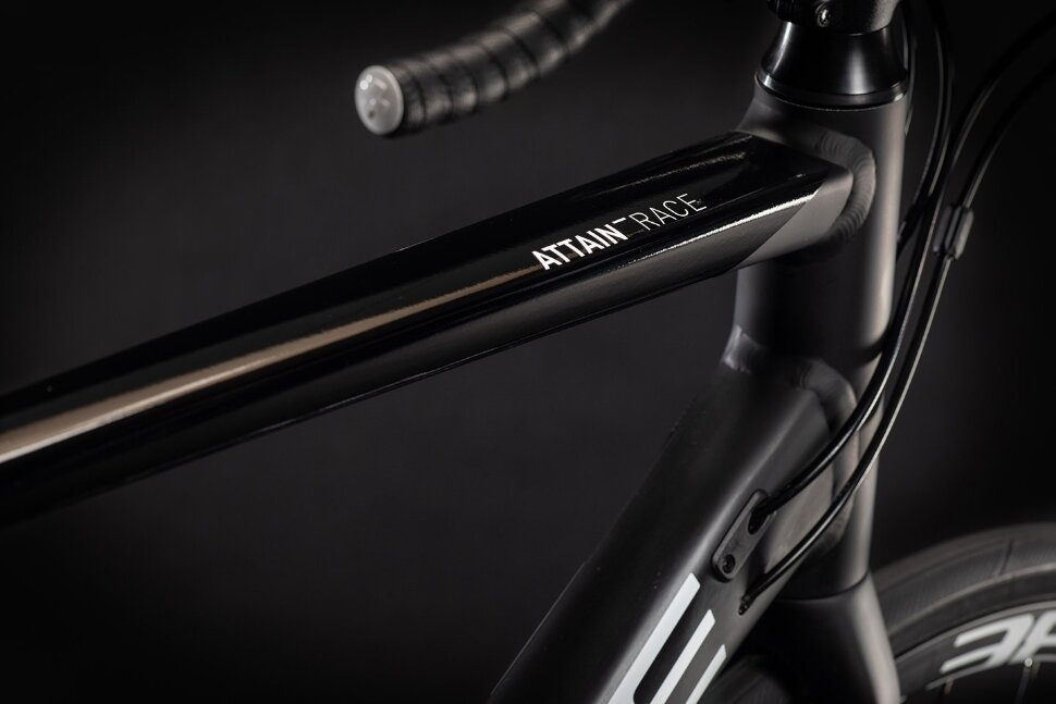 cube attain race black white 2021