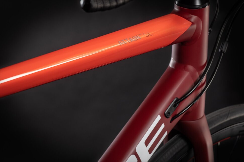Cube attain sl red n red sale