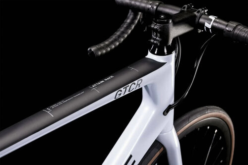 Велосипед Cube Attain GTC Race frostwhite´n´carbon (2022)