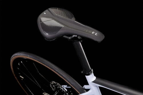 Велосипед Cube Attain GTC Race frostwhite´n´carbon (2022)