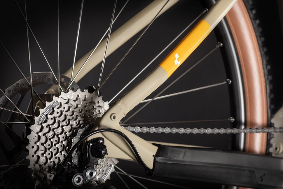 cube reaction hybrid performance 500 27.5 desert orange